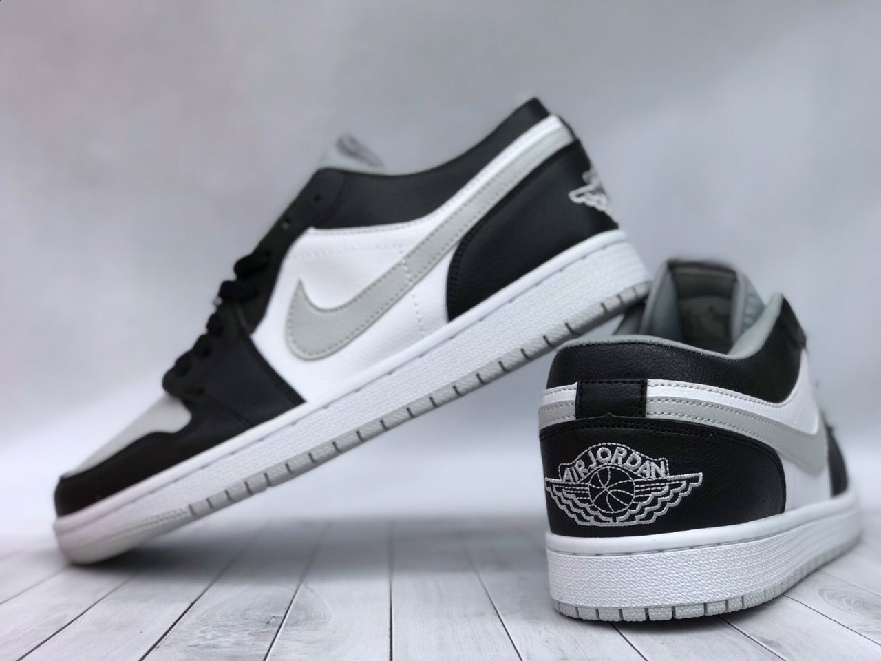 Nike Jordan 1 Low Dark/White