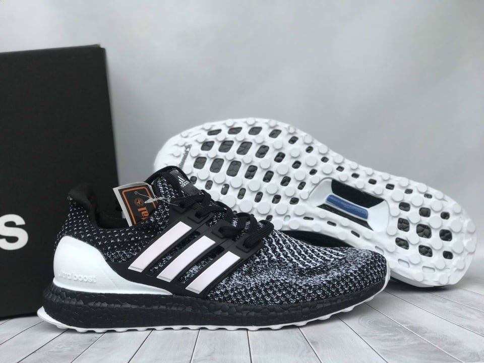 Adidas UltraBoost 4.0
